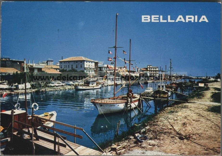 Il porto in una cartolina della fine degli anni Sessanta