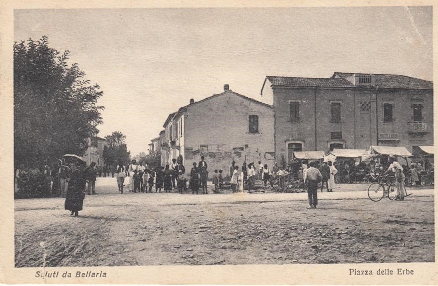 Piazza delle Erbe, Bellaria, 1905 circa.